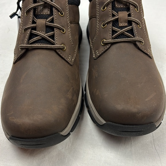 Men's Clarks Walpath Low in Brown Leather Waerproof Boots - Picture 5 of 7